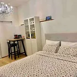 With Private Bathroom Near Vondelpark 3*