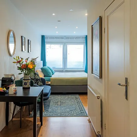 ベッド・アンド・ブレックファスト With Private Bathroom Near Vondelpark アムステルダム