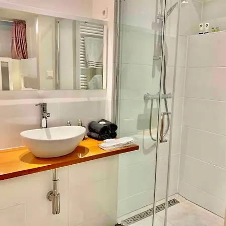 With Private Bathroom Near Vondelpark Bed & Breakfast